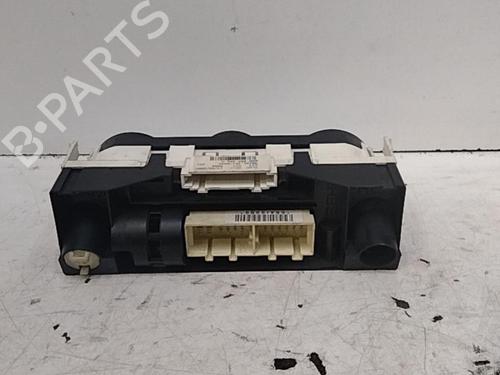AC Styreenhet / Manøvreringsenhet VW POLO IV (9N_, 9A_) 1.4 TDI (70 hp) 28776378