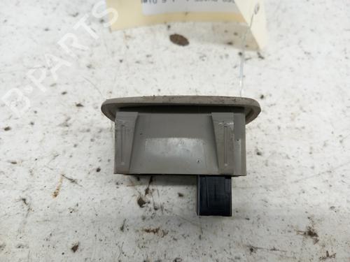 Used Right rear window switch Right rear window switch CITROËN C3 Picasso (SH_) 1.6 HDI 90 (92 hp) 28782753 28782753