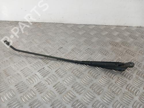 Used Front windshield wiper arm Front windshield wiper arm RENAULT MASTER I Van (T__) 28-35 2,5 D (75 hp) 29588076 29588076