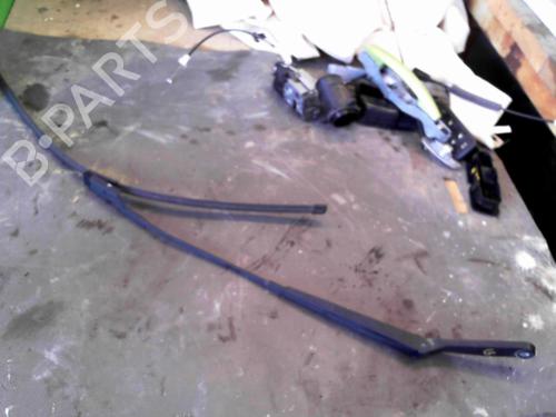 Used Front windshield wiper arm PEUGEOT 308 I (4A_, 4C_) 1.6 HDi (109 hp) 28777206