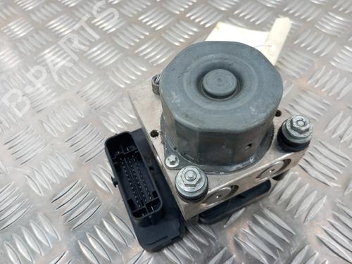 Used ABS pump ABS pump RENAULT TWINGO III (BCM_, BCA_) 1.0 SCe 70 (BCMB) (69 hp) 28745104 28745104