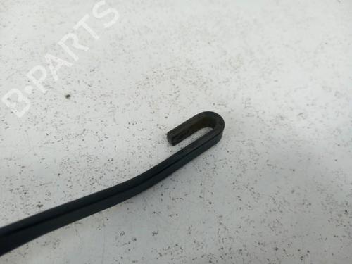 Used Front windshield wiper arm Front windshield wiper arm 28746302 28746302