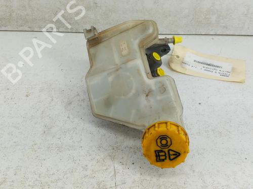 Used Brake master cylinder FORD FIESTA V (JH_, JD_) 1.4 TDCi (68 hp) 28772755