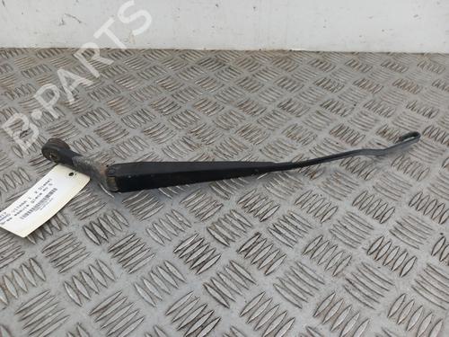 Used Front windshield wiper arm Front windshield wiper arm 39539988 39539988