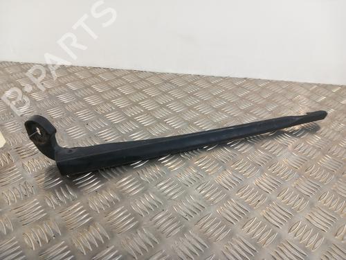 Used Front windshield wiper arm SEAT LEON (1P1) 2.0 TDI (170 hp) 28745239