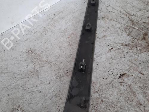 Used Door moulding trim RENAULT SCÉNIC II (JM0/1_) 1.6 16V (JM1R) (112 hp) 28790321