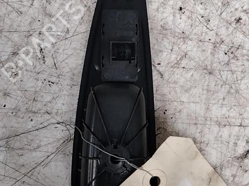 Used Left rear window switch Left rear window switch PEUGEOT 308 SW I (4E_, 4H_) 1.6 HDi (109 hp) 28760117 28760117