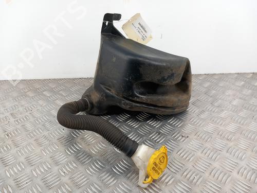 Used Windscreen washer tank CHRYSLER VOYAGER IV (RG, RS) 2.5 CRD (141 hp) 28734977
