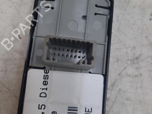Used Left front window switch RENAULT MEGANE III Hatchback (BZ0/1_, B3_) 1.5 dCi (BZ0C) (90 hp) 28786573