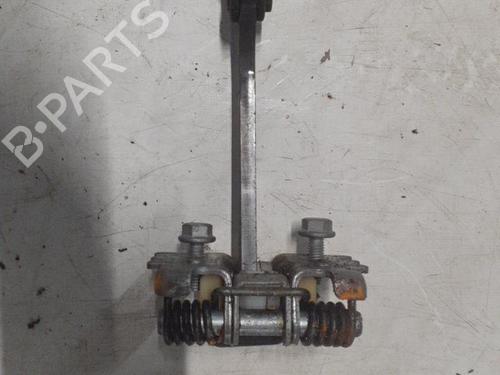Used Hinge/Door check strap RENAULT TWINGO II (CN0_) 1.2 16V (CN04, CN0B) (75 hp) 28761418