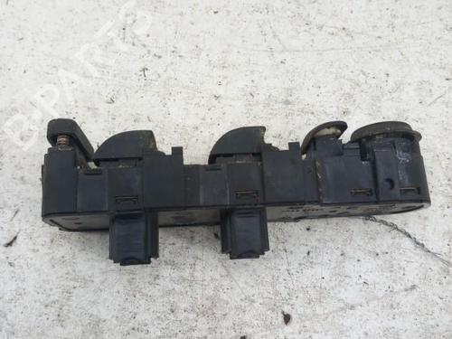 Interrupteur de vitre avant gauche PEUGEOT 307 (3A/C) 2.0 HDi 110 (107 hp) 28746011