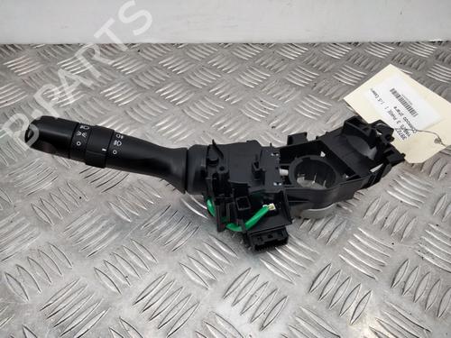 Used Switch TOYOTA YARIS (_P13_) 1.5 Hybrid (NHP130_, NHP130) (101 hp) 28736734