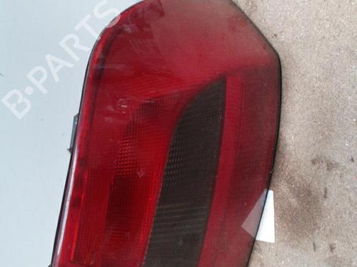Used Right taillight OPEL VECTRA B (J96) 1.6 i 16V (F19) (100 hp) 28765298
