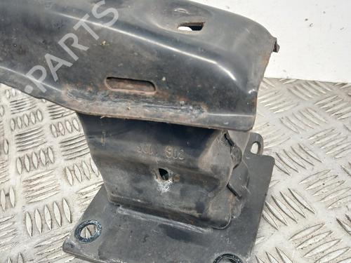 Used Front bumper reinforcement Front bumper reinforcement 39487390 39487390