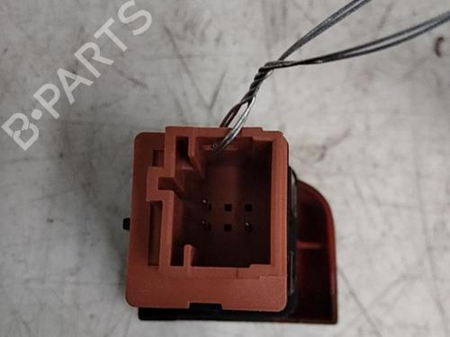 Used Warning switch PEUGEOT 5008 (0U_, 0E_) 1.6 HDi (110 hp) 28762747