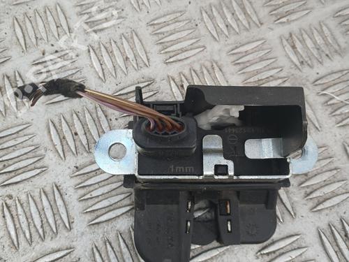 Used Switch Switch VW GOLF VII (5G1, BQ1, BE1, BE2) 1.2 TSI (105 hp) 38719338 38719338