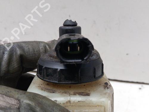 Brake master cylinder RENAULT CLIO I (B/C57_, 5/357_) 1.8 7701204608