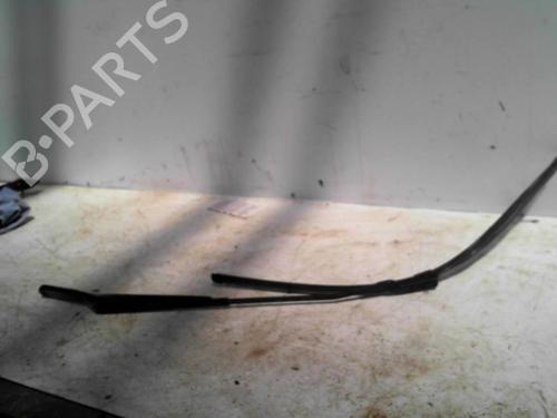 Used Front windshield wiper arm PEUGEOT 308 I (4A_, 4C_) 1.6 HDi (109 hp) 28777365
