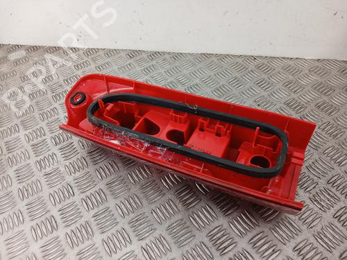 right-taillight-nissan-interstar-van-x70-2002-34358523 main image