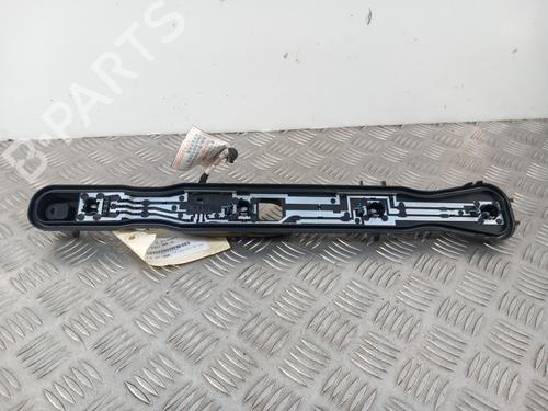 Used Lamp holder PEUGEOT EXPERT Van (VF3A_, VF3U_, VF3X_) 2.0 HDi 130 (128 hp) 31046922