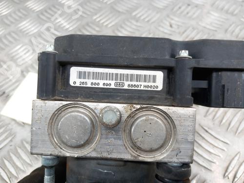 ABS pump FIAT GRANDE PUNTO (199_) 1.3 D Multijet | BP28756611M43
