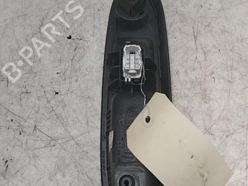 Used Right front window switch Right front window switch RENAULT CLIO II (BB_, CB_) 1.5 dCi (B/C2J) (68 hp) 28786372 28786372