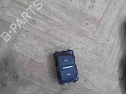 Used Right rear window switch DACIA SANDERO II TCe 90 (B8M1, B8MA, B8AC) (90 hp) 28765798