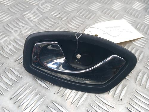 Venstre bak invendig håndtak RENAULT MEGANE III Hatchback (BZ0/1_, B3_) 1.5 dCi (BZ09, BZ0D, BZ1W, BZ29, BZ14) (110 hp) 28742863