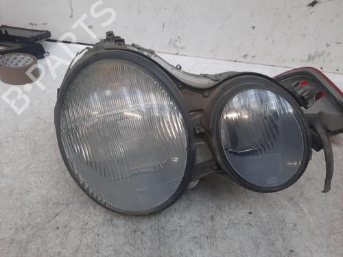 Right headlight MERCEDES-BENZ E-CLASS (W210) E 290 Turbo-D (210.017) | BP28774224C29 