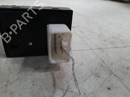 Used Right front window switch HYUNDAI COUPE II (GK) 2.0 GLS (143 hp) 28772352