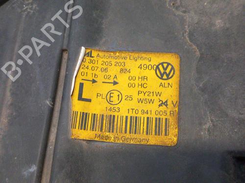 Used Left headlight VW TOURAN (1T1, 1T2) 1.9 TDI (105 hp) 28767148