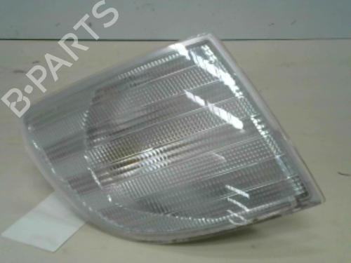 Used Right front indicator MERCEDES-BENZ VITO Van (W638) 108 D 2.3 (638.064, 638.068) (79 hp) 28777041
