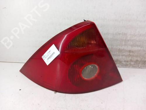 Used Left taillight FORD MONDEO III (B5Y) 2.0 16V TDDi / TDCi (115 hp) 28767957