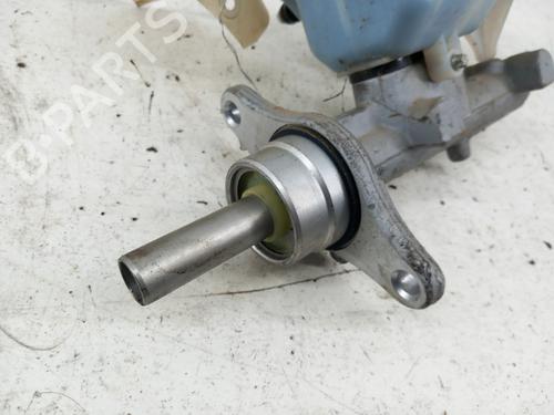 Used Brake master cylinder Brake master cylinder RENAULT TRAFIC II Van (FL) 2.0 dCi 90 (FL0H, FL00, FL01, FL0M, FL0P, FL0S) (90 hp) 28734154 28734154