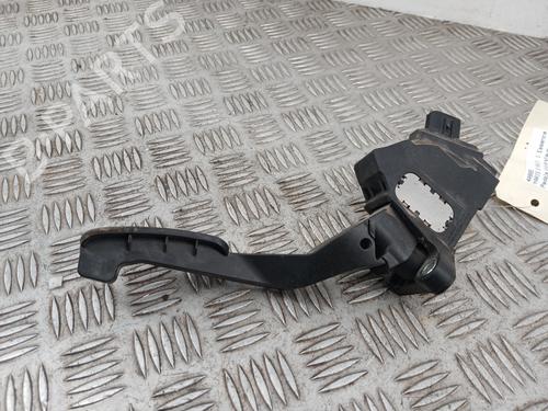 Used Pedal Pedal TOYOTA YARIS (_P9_) 1.0 VVT-i (KSP90_, KSP90R) (69 hp) 32699649 32699649