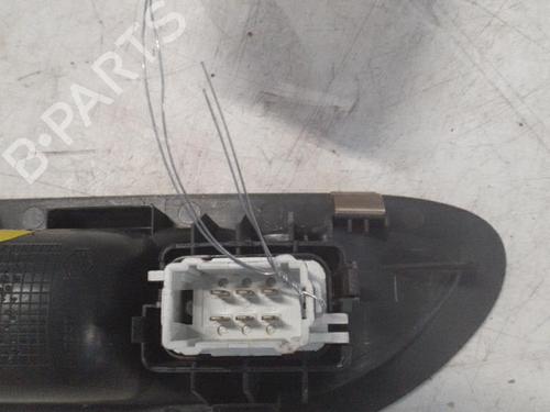 Used Right rear window switch RENAULT LAGUNA II Grandtour (KG0/1_) 2.0 16V IDE (KG0N) (140 hp) 28761370
