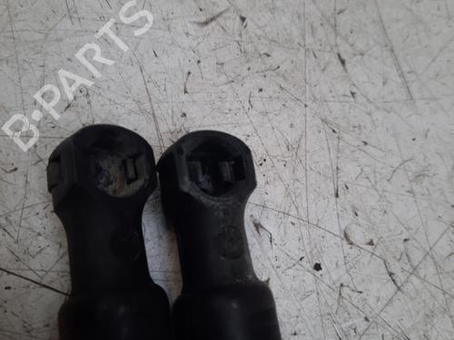 Used Rear right interior door handle Rear right interior door handle TOYOTA COROLLA Verso (ZER_, ZZE12_, R1_) 2.2 D-4D (AUR10_, AUR10R) (136 hp) 28749088 28749088