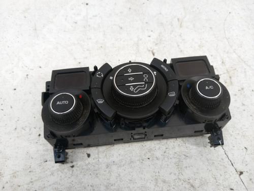 Used Climate control Climate control PEUGEOT 308 I (4A_, 4C_) 1.6 HDi (92 hp) 28738349 28738349