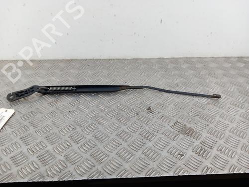 Used Front windshield wiper arm Front windshield wiper arm 36953330 36953330
