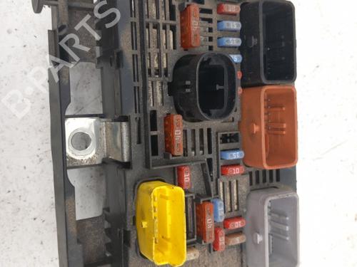 Zekeringkast CITROËN C4 Picasso I MPV (UD_) 1.6 HDi (109 hp) 28781387