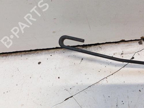Used Front windshield wiper arm HONDA CIVIC VI Hatchback (EJ, EK) 1.4 i S (EJ9) (90 hp) 28748438