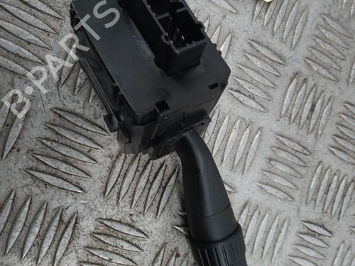 switch-honda-stream-rn-2001-32064807 main image