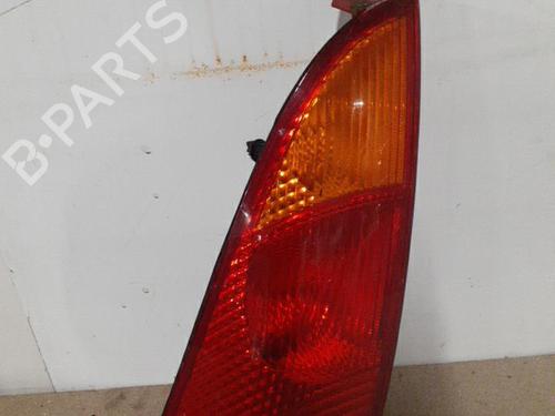 Høyre baklys FORD FOCUS I (DAW, DBW) 1.8 TDCi (115 hp) 28776821