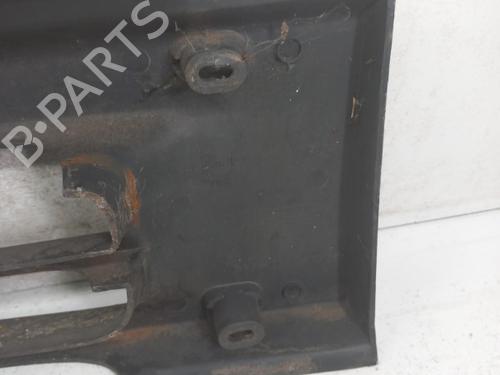 Grill Grill RENAULT MASTER I Van (T__) 28-35 2.4 D (71 hp) 28781213 28781213