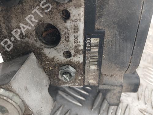 Used ABS pump ABS pump MERCEDES-BENZ A-CLASS (W168) A 140 (168.031, 168.131) (82 hp) 31761335 31761335