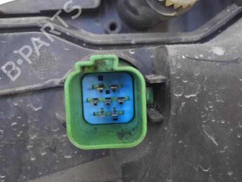 Used Right headlight FORD MONDEO III Saloon (B4Y) 1.8 16V (110 hp) 28784885