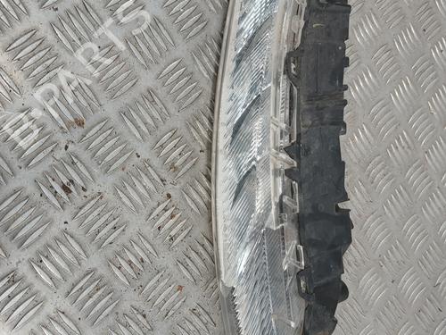 right-daytime-light-citroen-c4-picasso-ii-2013-30937456 main image