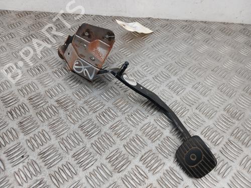 koblingspedal koblingspedal NISSAN MICRA III (K12) 1.2 16V (80 hp) 33634657 33634657