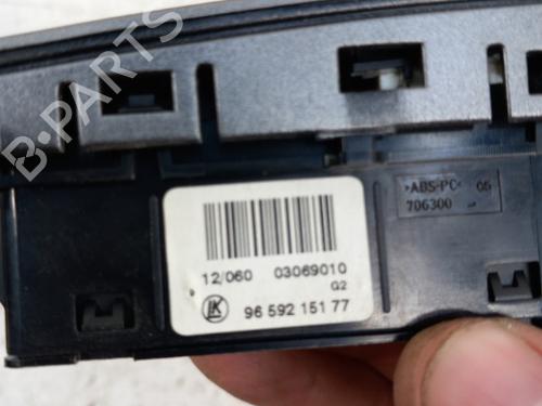 Used Warning switch Warning switch PEUGEOT 308 I (4A_, 4C_) 1.6 HDi (92 hp) 28738351 28738351