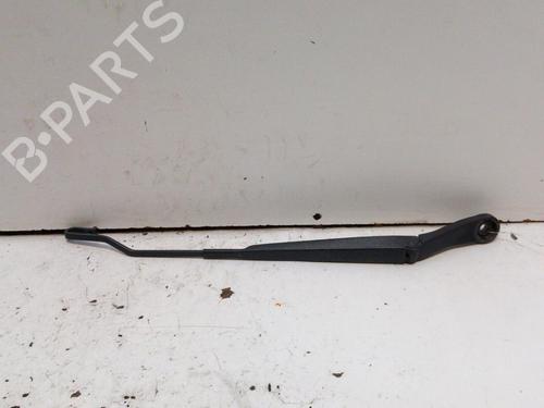 Used Front windshield wiper arm NISSAN MICRA III (K12) 1.2 16V (65 hp) 28794195